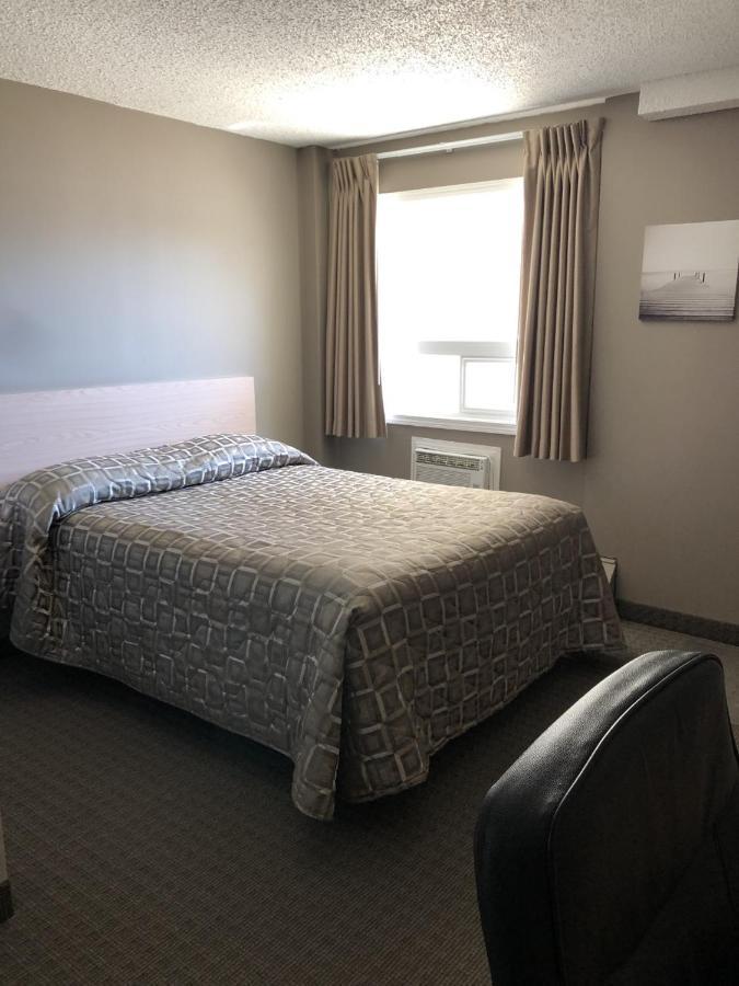 Arbour Ridge Inn & Suites Kindersley Exterior foto